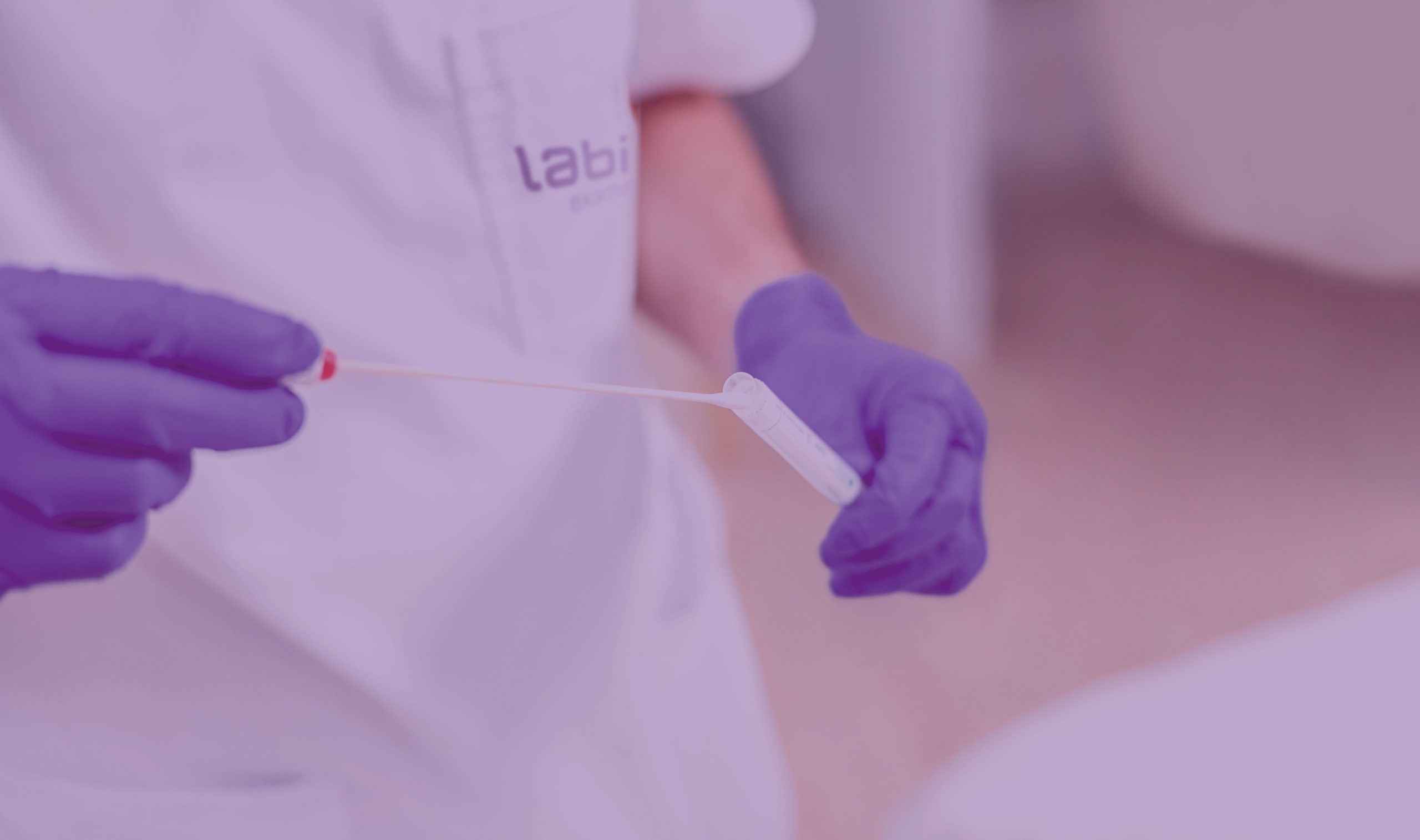 Labi Exames oferece teste gratuito para coronavírus em domicílio a pessoas acima de 80 anos