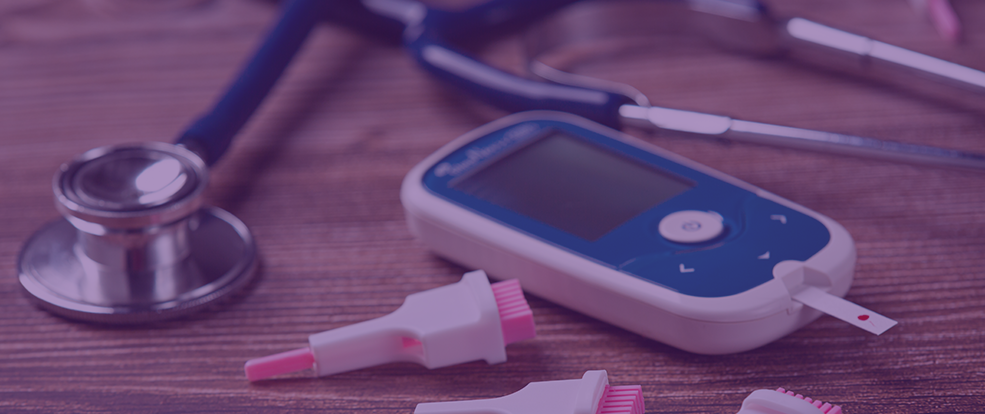 Teste de diabetes e estetoscópio